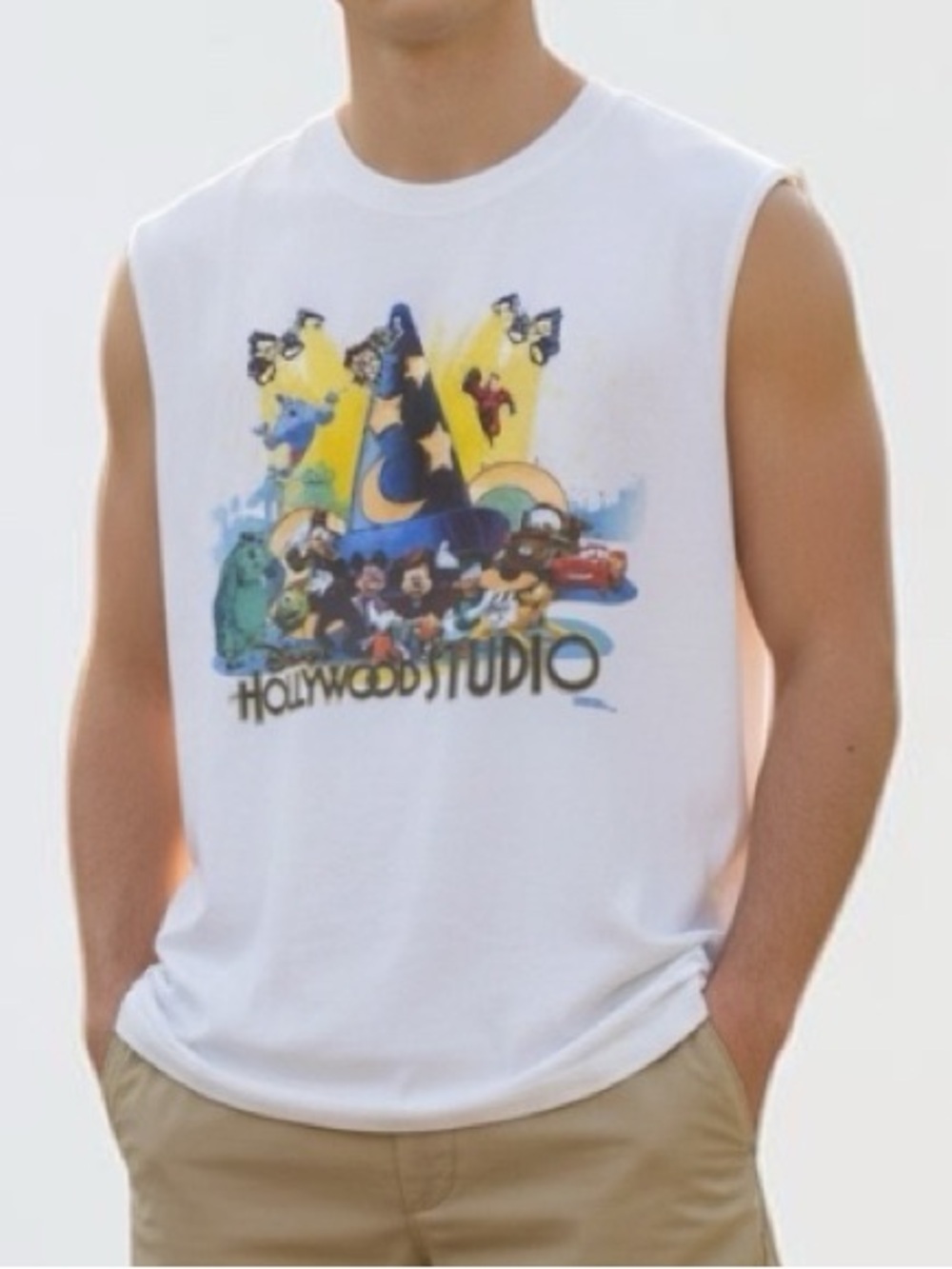 Disney Hollywood Studios Men’s White Sleeveless Graphic Muscle Tee Tank White L